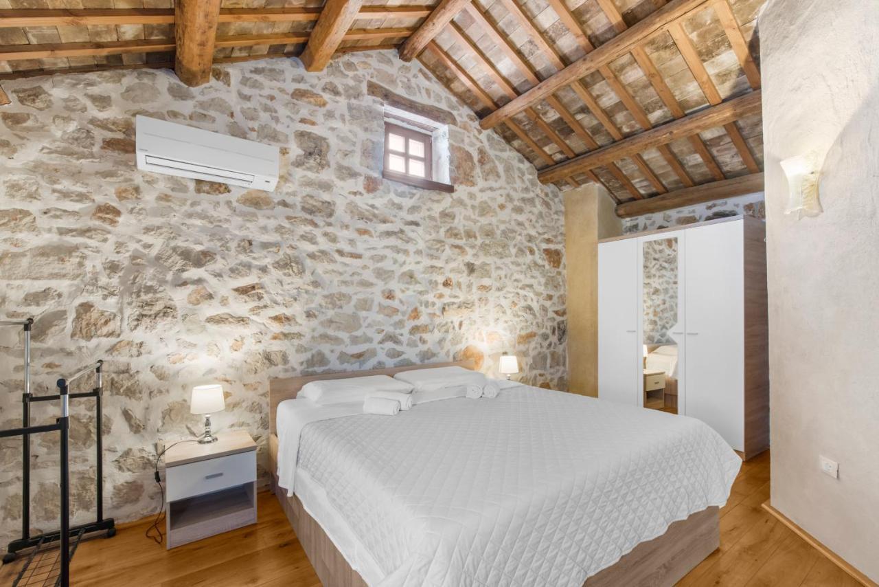 Villa Antonci-18, Pool, 3 Houses, Jacuzzi, Private Territory Antonzi Esterno foto