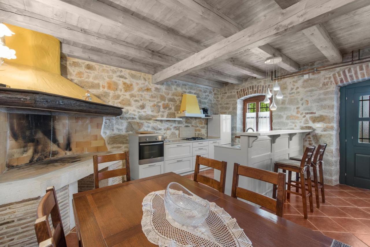 Villa Antonci-18, Pool, 3 Houses, Jacuzzi, Private Territory Antonzi Esterno foto