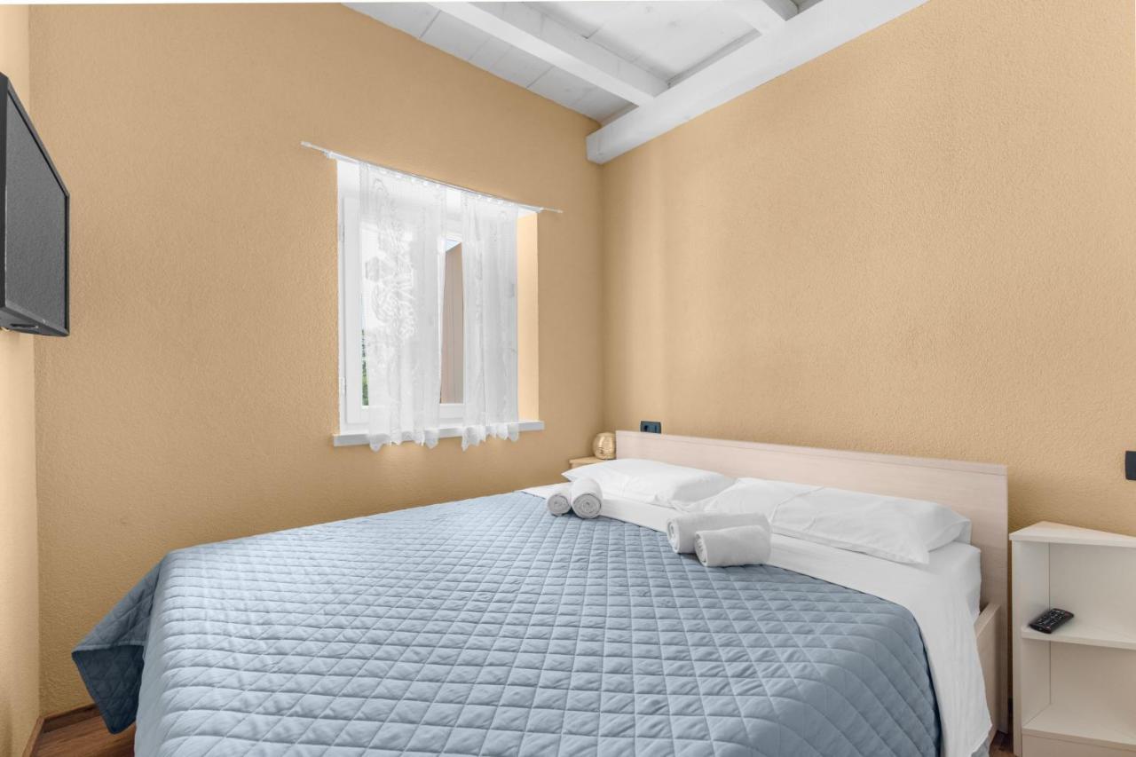 Villa Antonci-18, Pool, 3 Houses, Jacuzzi, Private Territory Antonzi Esterno foto