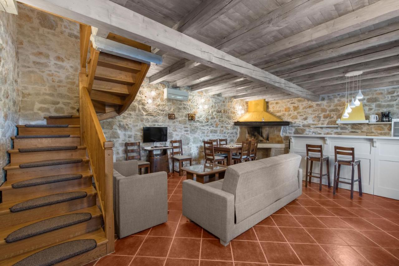 Villa Antonci-18, Pool, 3 Houses, Jacuzzi, Private Territory Antonzi Esterno foto