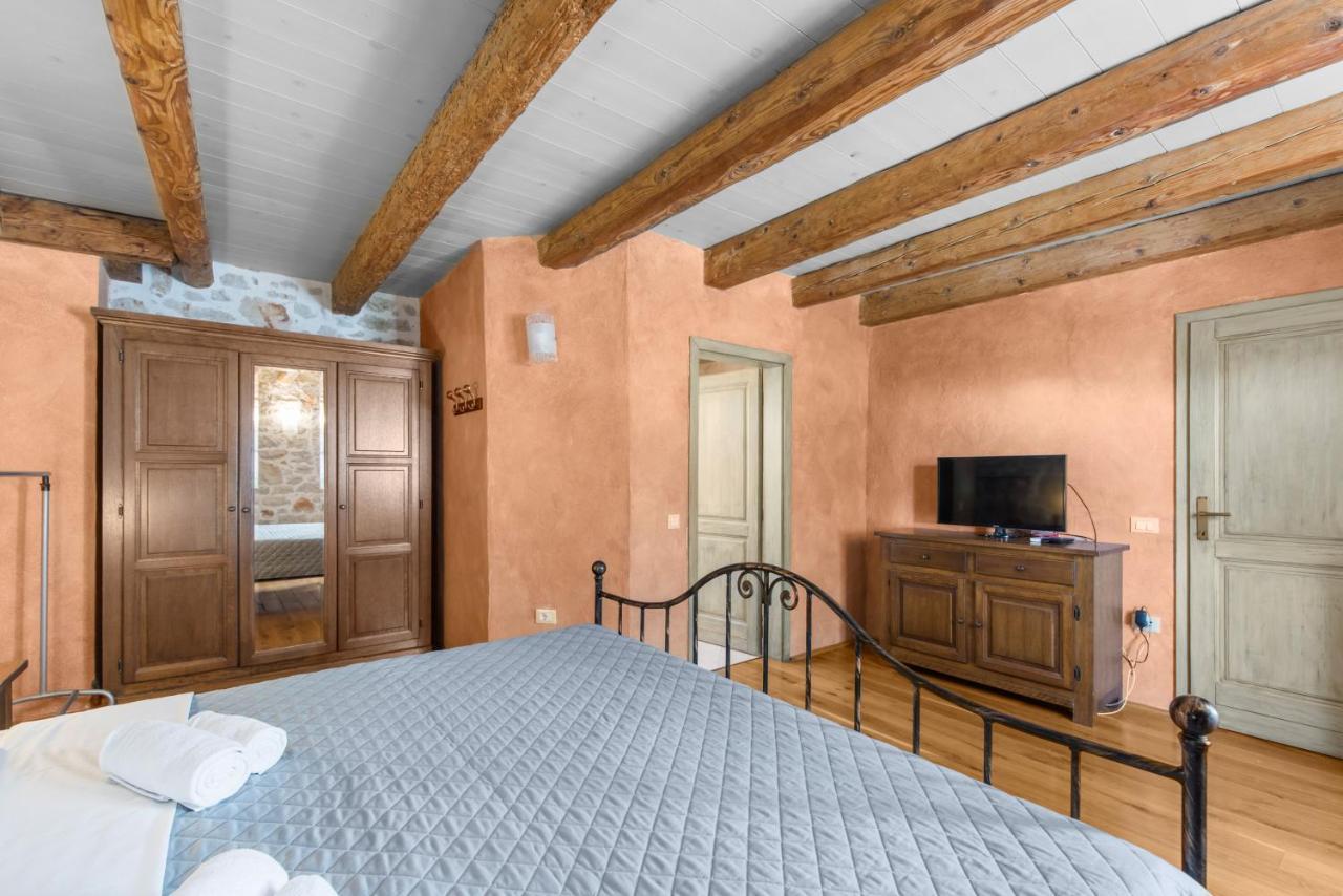 Villa Antonci-18, Pool, 3 Houses, Jacuzzi, Private Territory Antonzi Esterno foto