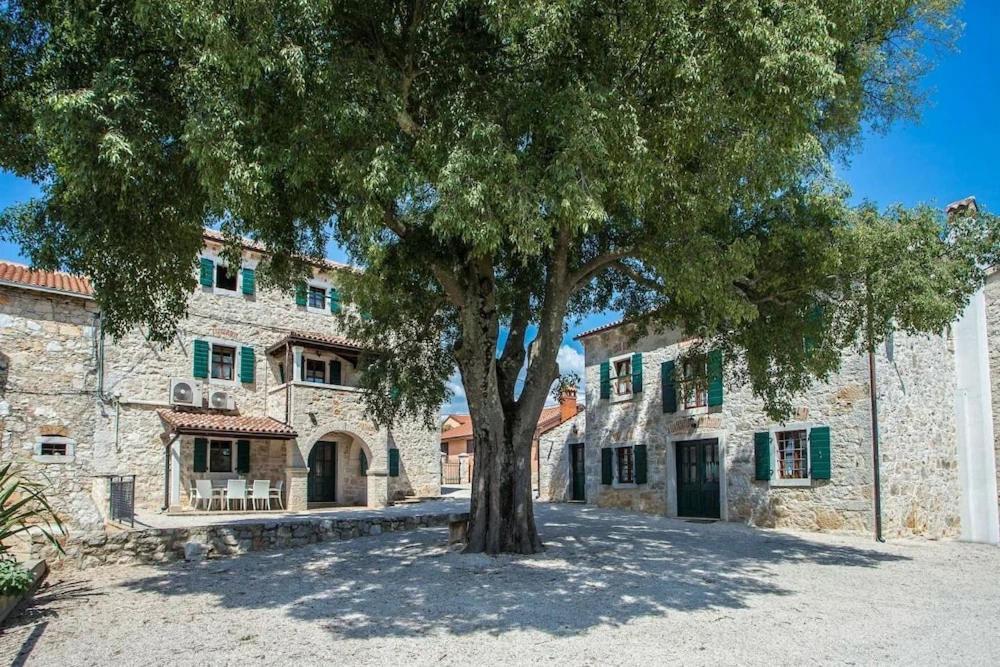 Villa Antonci-18, Pool, 3 Houses, Jacuzzi, Private Territory Antonzi Esterno foto